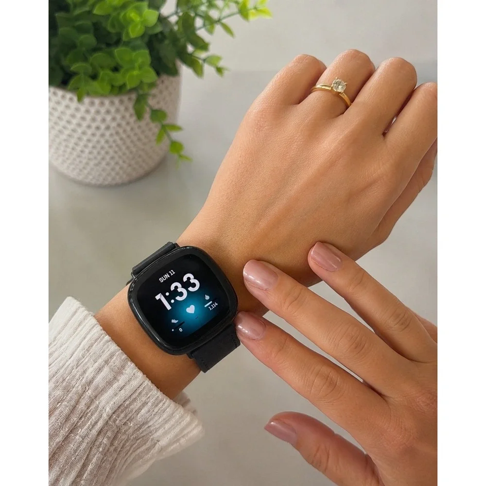 Fitbit Unisex Versa 3 Smartwatch OS Black GPS FB511 Bundle
